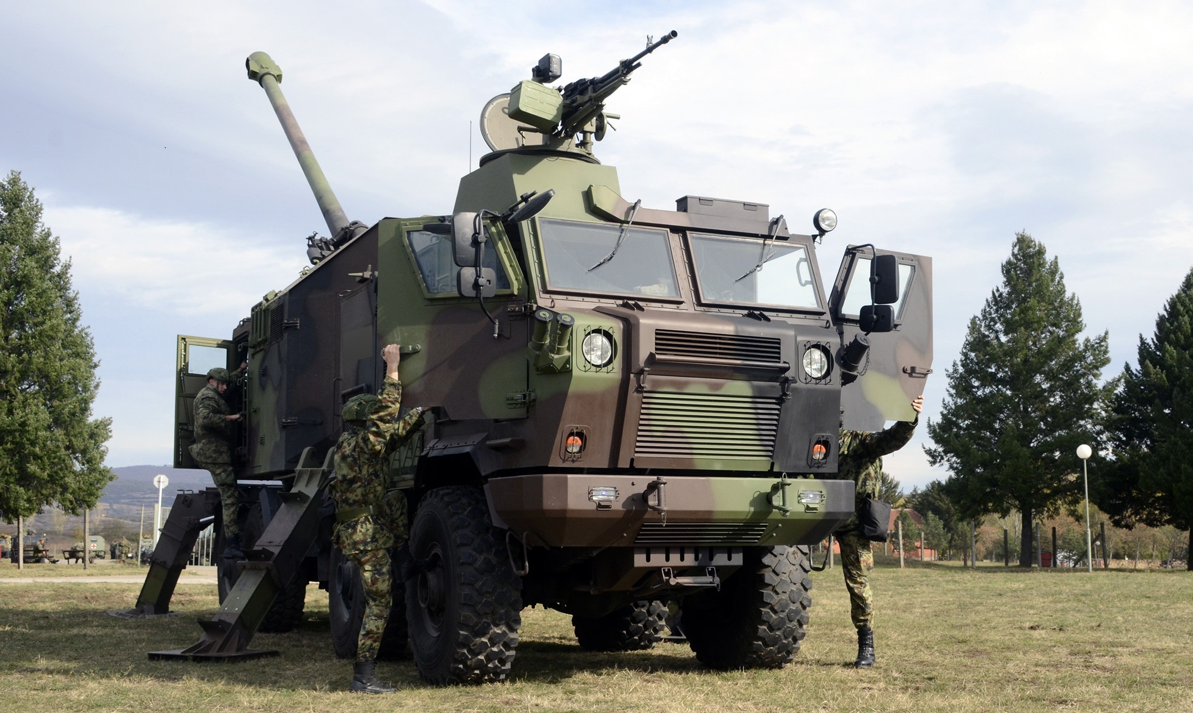 Training Of Soldiers On Self Propelled Gun Howitzers 155 Mm Nora
